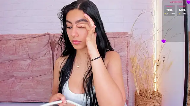 Emily roux online show from 03-12-26, 12:06