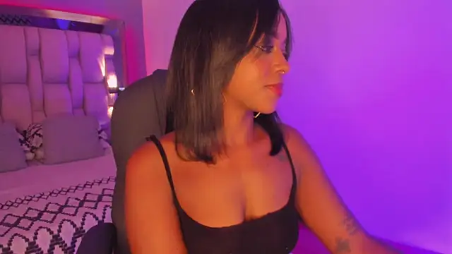 EmilyHaan online show from 01-14-25, 08:04