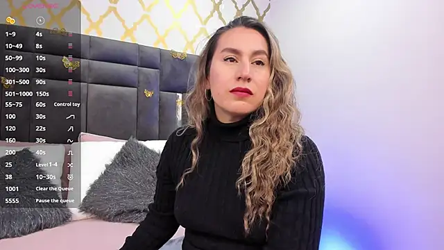 Snapshot of RubbyTaylor chatting on 11-07-25, 02:28 RubbyTaylor online show from 11-07-25, 02:28