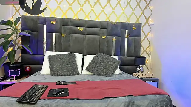 Snapshot of RubbyTaylor chatting on 11-19-25, 02:39 RubbyTaylor online show from 11-19-25, 02:39