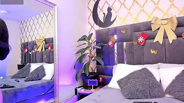 Snapshot of RubbyTaylor chatting on 11-27-25, 06:54 RubbyTaylor online show from 11-27-25, 06:54