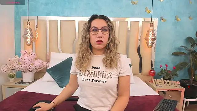 RubbyTaylor online show from 04-21-26, 02:23