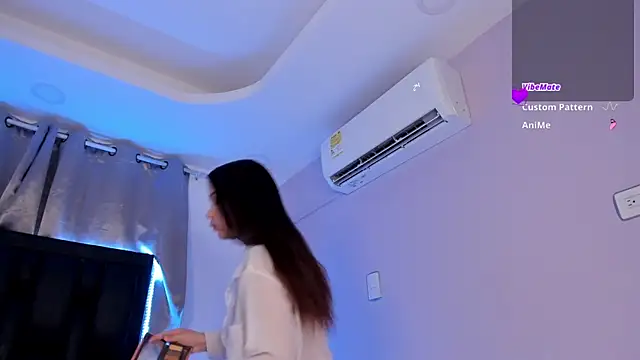 Elsalombardi  online show from 12-17-25, 12:11