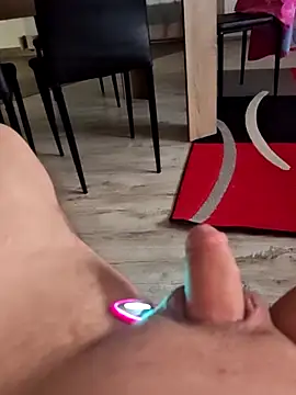 Szeltolo001 online show from 02-07-26, 04:27