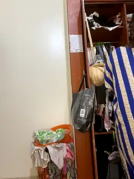 Snapshot of sweet18creamybigpussy chatting on 11-30-25, 05:39 sweet18creamybigpussy online show from 11-30-25, 05:39