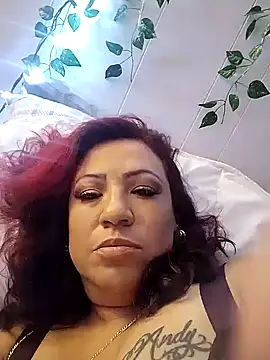 Snapshot of Erotic_nayma chatting on 12-31-24, 02:14 Erotic nayma online show from 12-31-24, 02:14