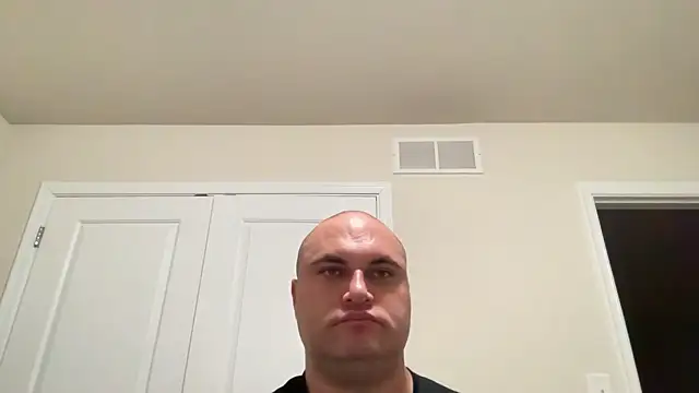 Snapshot of SluggishChase99 chatting on 01-08-25, 10:48 SluggishChase99 online show from 01-08-25, 10:48