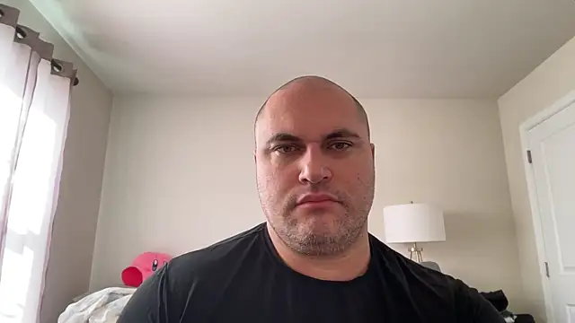 Snapshot of SluggishChase99 chatting on 10-28-25, 03:47 SluggishChase99 online show from 10-28-25, 03:47