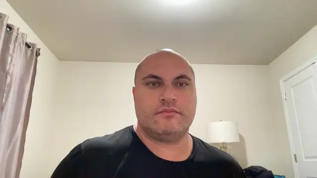 Snapshot of SluggishChase99 chatting on 11-10-25, 09:30 SluggishChase99 online show from 11-10-25, 09:30