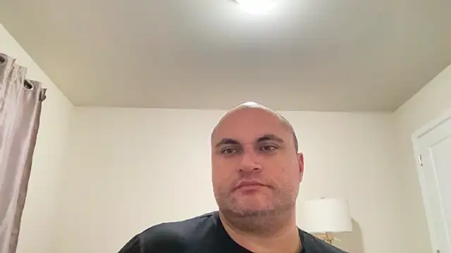 Snapshot of SluggishChase99 chatting on 11-17-25, 03:45 SluggishChase99 online show from 11-17-25, 03:45