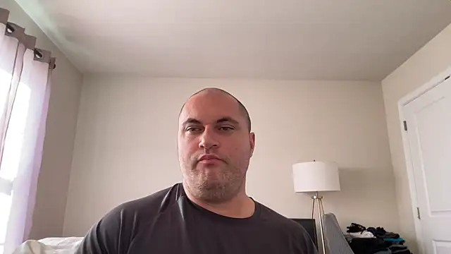 Snapshot of SluggishChase99 chatting on 11-18-25, 04:11 SluggishChase99 online show from 11-18-25, 04:11