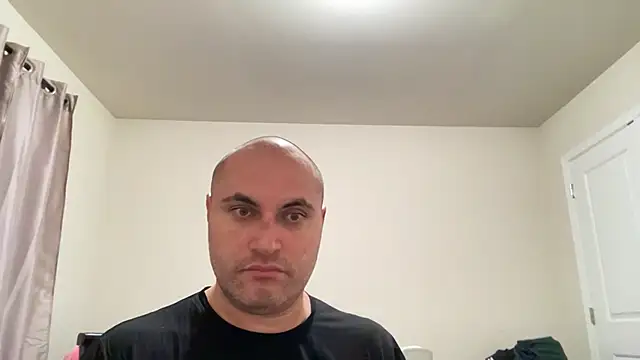 SluggishChase99 online show from 04-26-26, 01:58