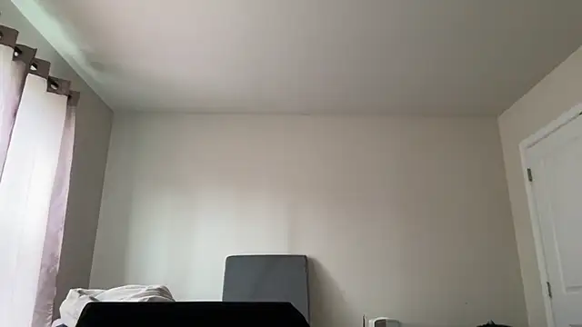 SluggishChase99 online show from 04-28-26, 01:49