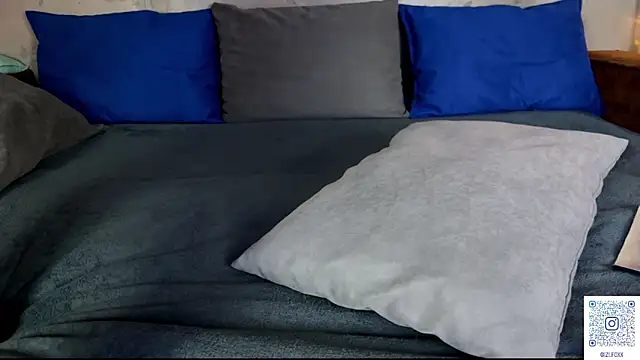 izi-fox online show from 03-21-26, 04:10