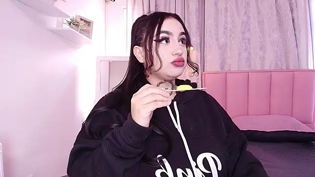 bella-green online show from 01-27-25, 07:03