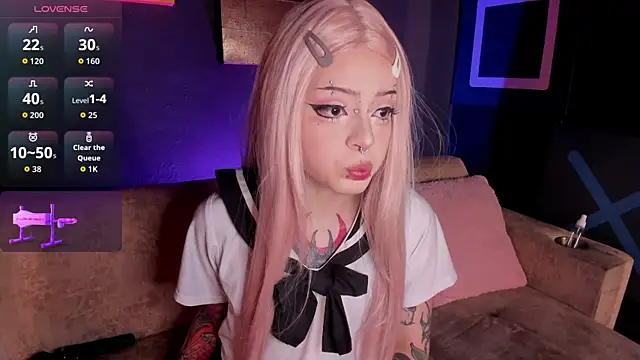 Snapshot of Elettra_Rou chatting on 10-09-25, 12:08 Elettra Rou online show from 10-09-25, 12:08