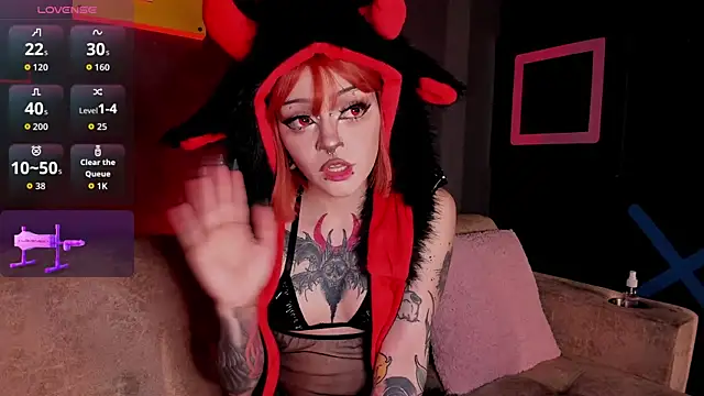 Snapshot of Elettra_Rou chatting on 10-23-25, 11:03 Elettra Rou online show from 10-23-25, 11:03