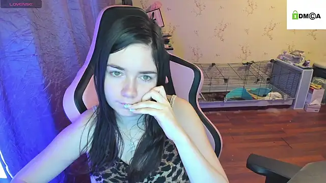 Crazy forest fairy online show from 10-16-25, 04:57