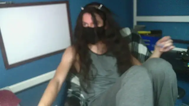 Flappywig online show from 02-16-25, 05:59