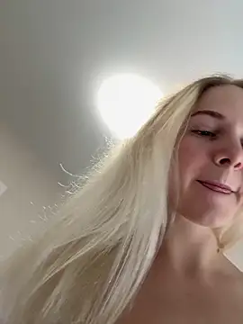 Snapshot of -BalanCe- chatting on 02-06-25, 08:39 -BalanCe- online show from 02-06-25, 08:39