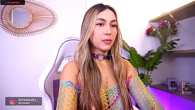 Snapshot of ashley2004_x chatting on 10-15-25, 05:13 ashley2004 x online show from 10-15-25, 05:13