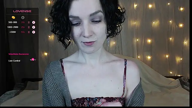 Snapshot of TinaWince chatting on 12-12-24, 05:10 TinaWince online show from 12-12-24, 05:10