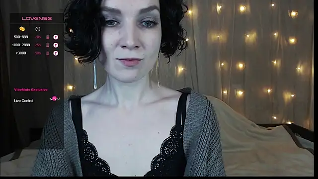 Snapshot of TinaWince chatting on 12-13-24, 05:05 TinaWince online show from 12-13-24, 05:05