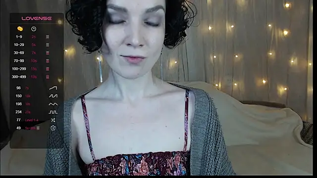 Snapshot of TinaWince chatting on 01-17-25, 05:11 TinaWince online show from 01-17-25, 05:11