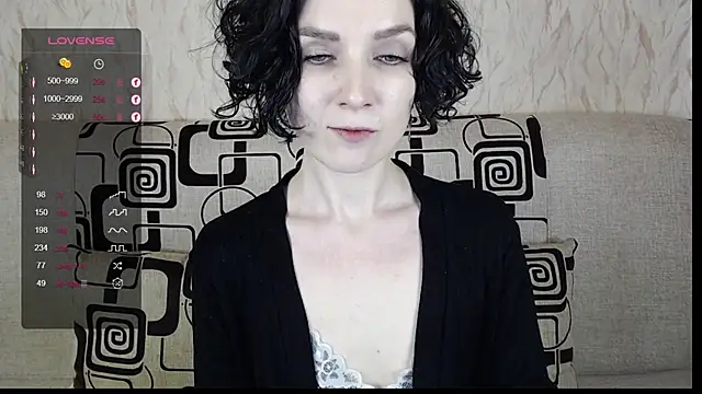 Snapshot of TinaWince chatting on 02-05-25, 08:32 TinaWince online show from 02-05-25, 08:32