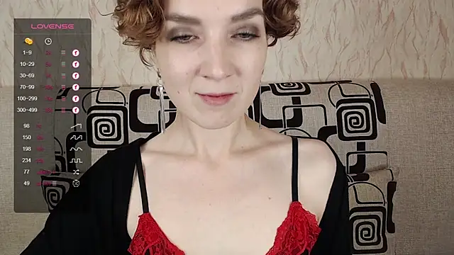 Snapshot of TinaWince chatting on 09-18-25, 05:31 TinaWince online show from 09-18-25, 05:31