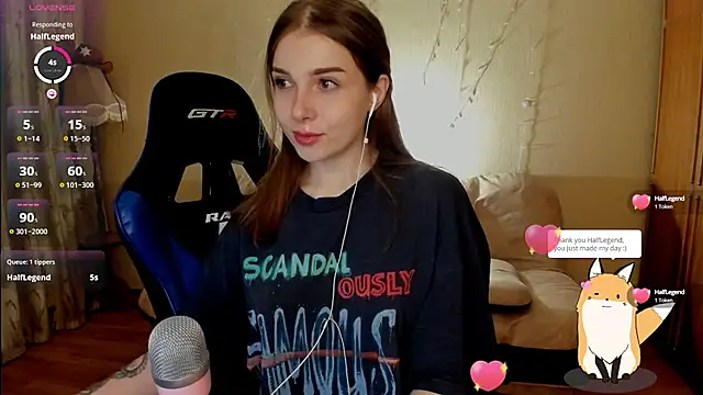 Snapshot of Kami_kam chatting on 02-13-25, 03:18 Kami kam online show from 02-13-25, 03:18