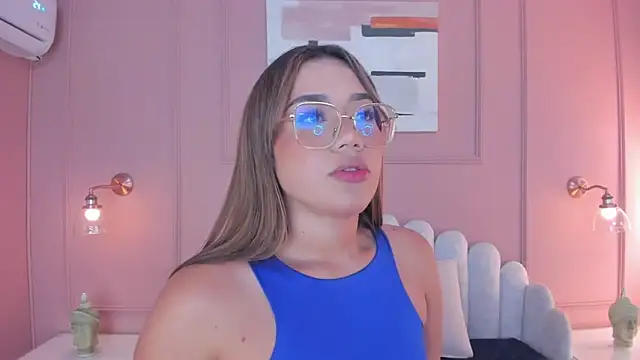 Snapshot of mara_brooks chatting on 12-17-24, 06:20 mara brooks online show from 12-17-24, 06:20