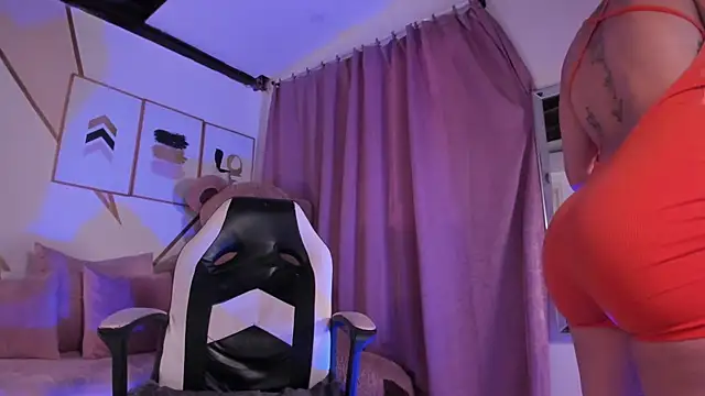 Snapshot of maye_wells chatting on 01-28-25, 05:35 maye wells online show from 01-28-25, 05:35