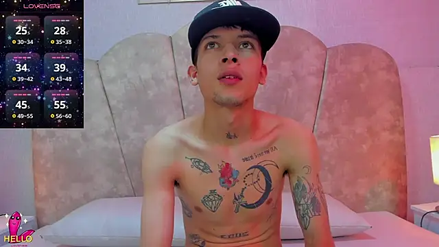 Snapshot of kendalltaylorr chatting on 03-14-25, 03:04 kendalltaylorr online show from 03-14-25, 03:04