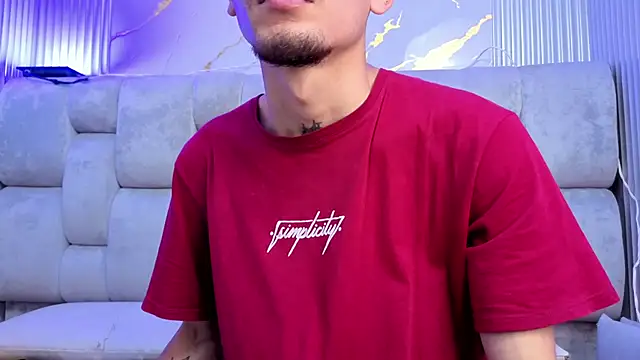 Snapshot of kendalltaylorr chatting on 10-02-25, 01:18 kendalltaylorr online show from 10-02-25, 01:18