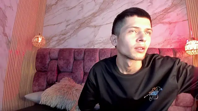 kendalltaylorr online show from 05-09-26, 02:50