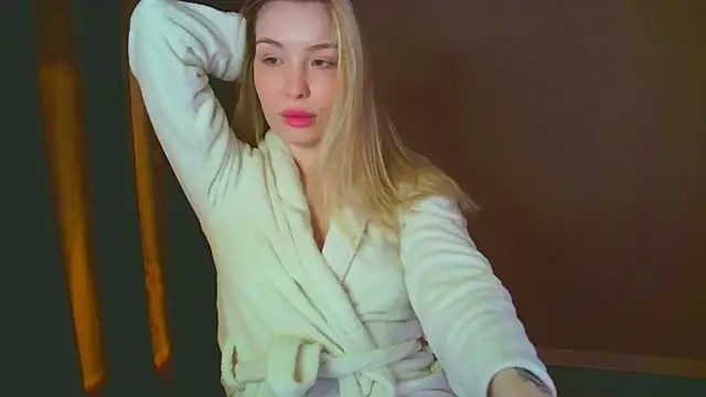 mia raspberrie online show from 12-08-24, 08:15