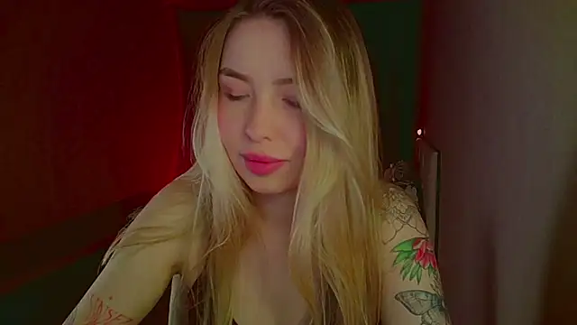 mia raspberrie online show from 03-22-25, 11:09