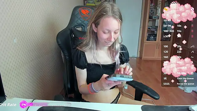 Snapshot of cutieMila chatting on 09-28-25, 11:37 cutieMila online show from 09-28-25, 11:37