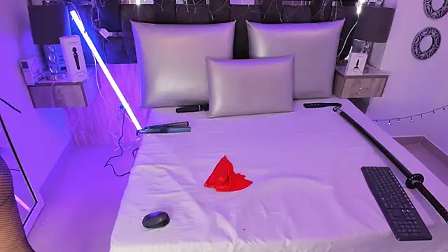 Charlotte Myers online show from 01-28-25, 11:49