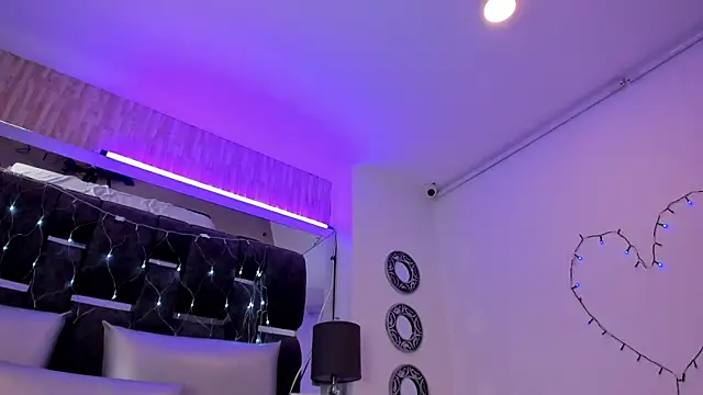 Charlotte Myers online show from 02-26-25, 02:57