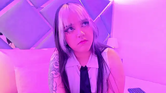 Charlotte Myers online show from 09-10-25, 07:47