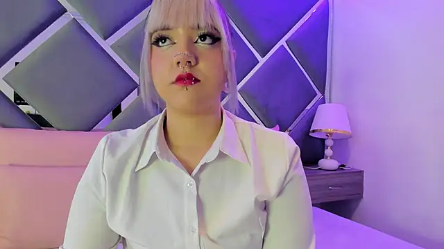 Charlotte Myers online show from 10-15-25, 07:47