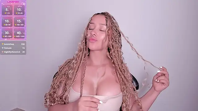 Snapshot of ElissaDominguez chatting on 03-07-25, 02:15 ElissaDominguez online show from 03-07-25, 02:15