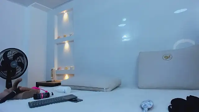 Dalia-Prada online show from 09-26-25, 04:27