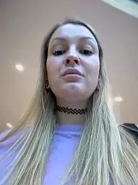 Teya moon  online show from 12-25-24, 09:45