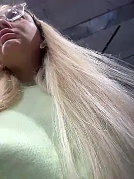 Teya moon  online show from 02-13-25, 10:34