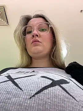 Teya moon  online show from 02-22-26, 12:04