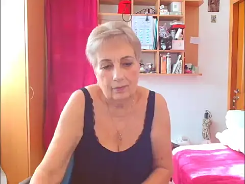 Victoria5643 online show from 10-15-25, 09:53