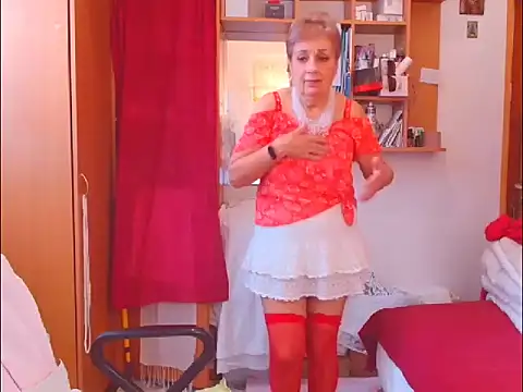 Victoria5643 online show from 11-22-25, 08:57